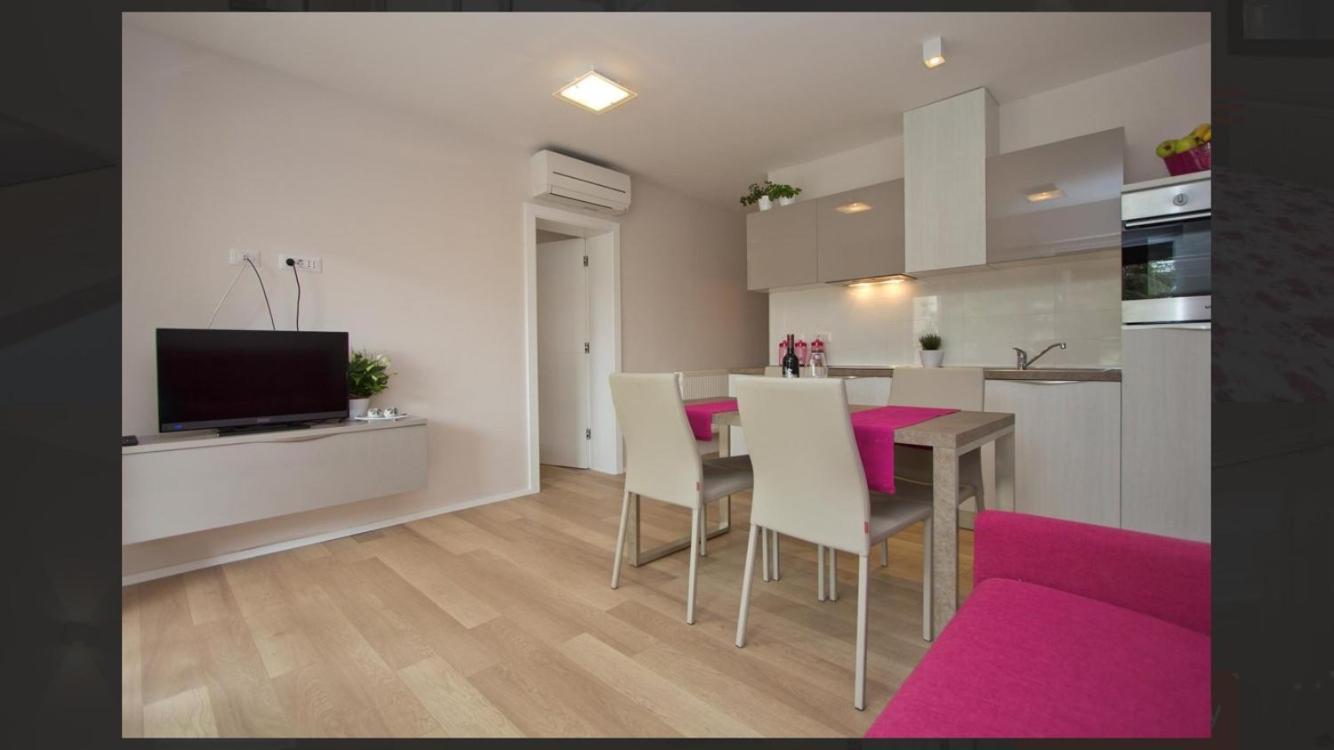 Adria Apartments Poreč Eksteriør bilde